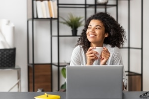 Woman-happy-at-work